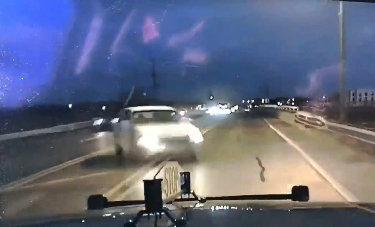 Dashcam video Car crashes headon into trooper